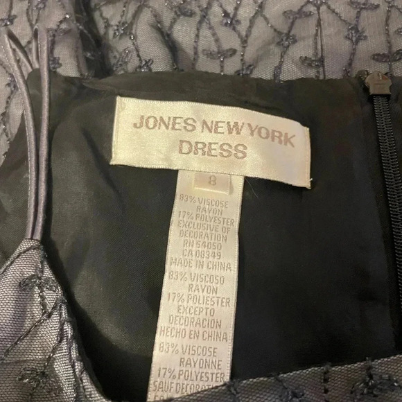 Jones New York Gray Sheath Dress with Embroidered Beading Size 8 Formal Dressy - Picture 8 of 8